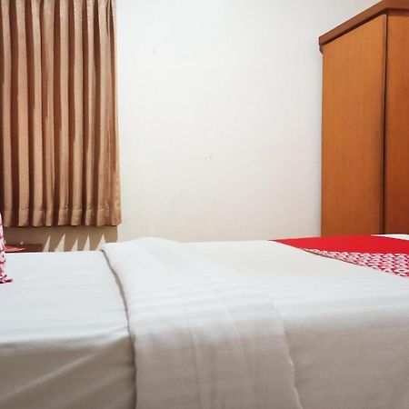 Capital O 142 Hotel Al Furqon Syariah Palembang Eksteriør billede
