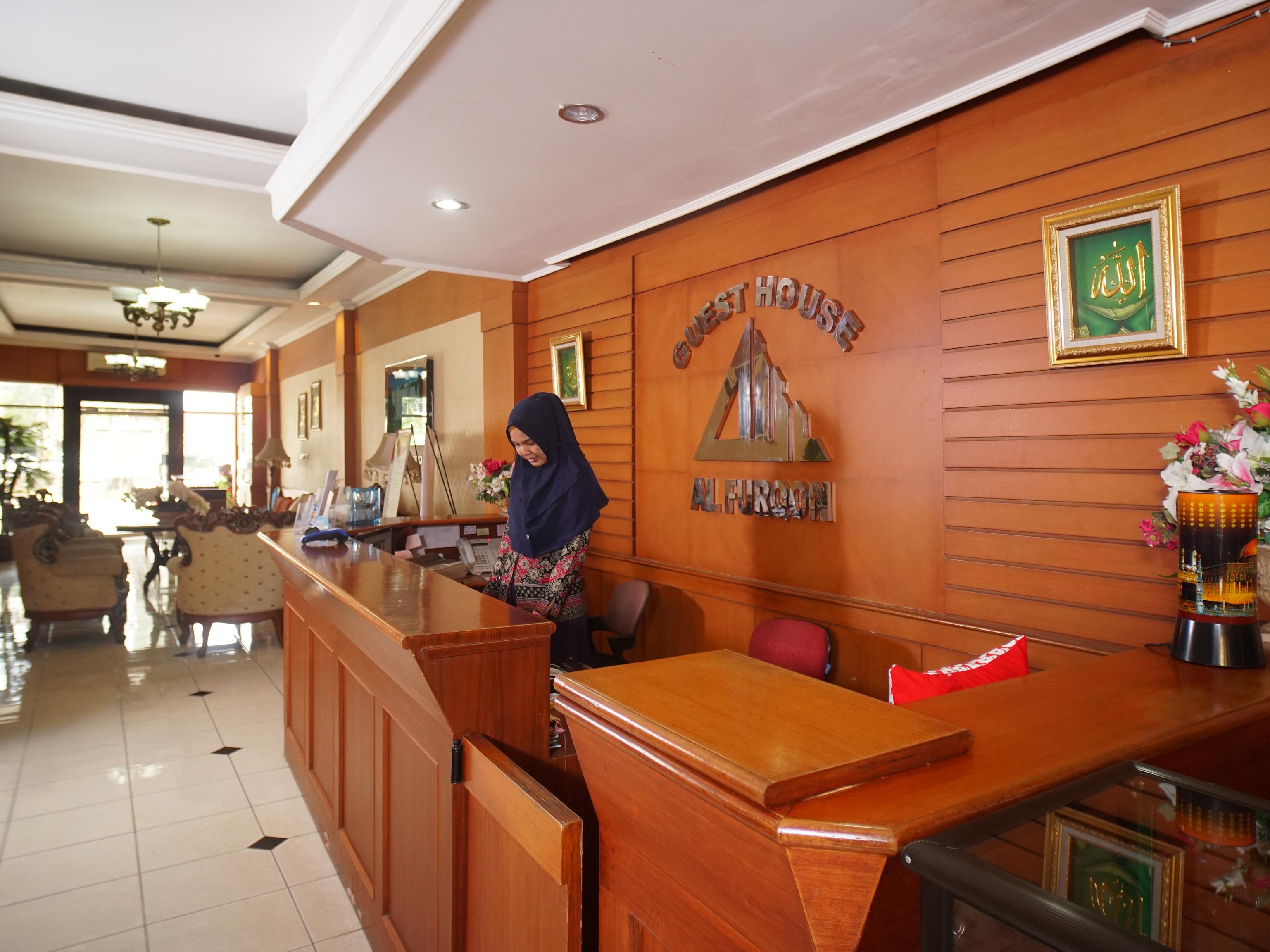 Capital O 142 Hotel Al Furqon Syariah Palembang Eksteriør billede