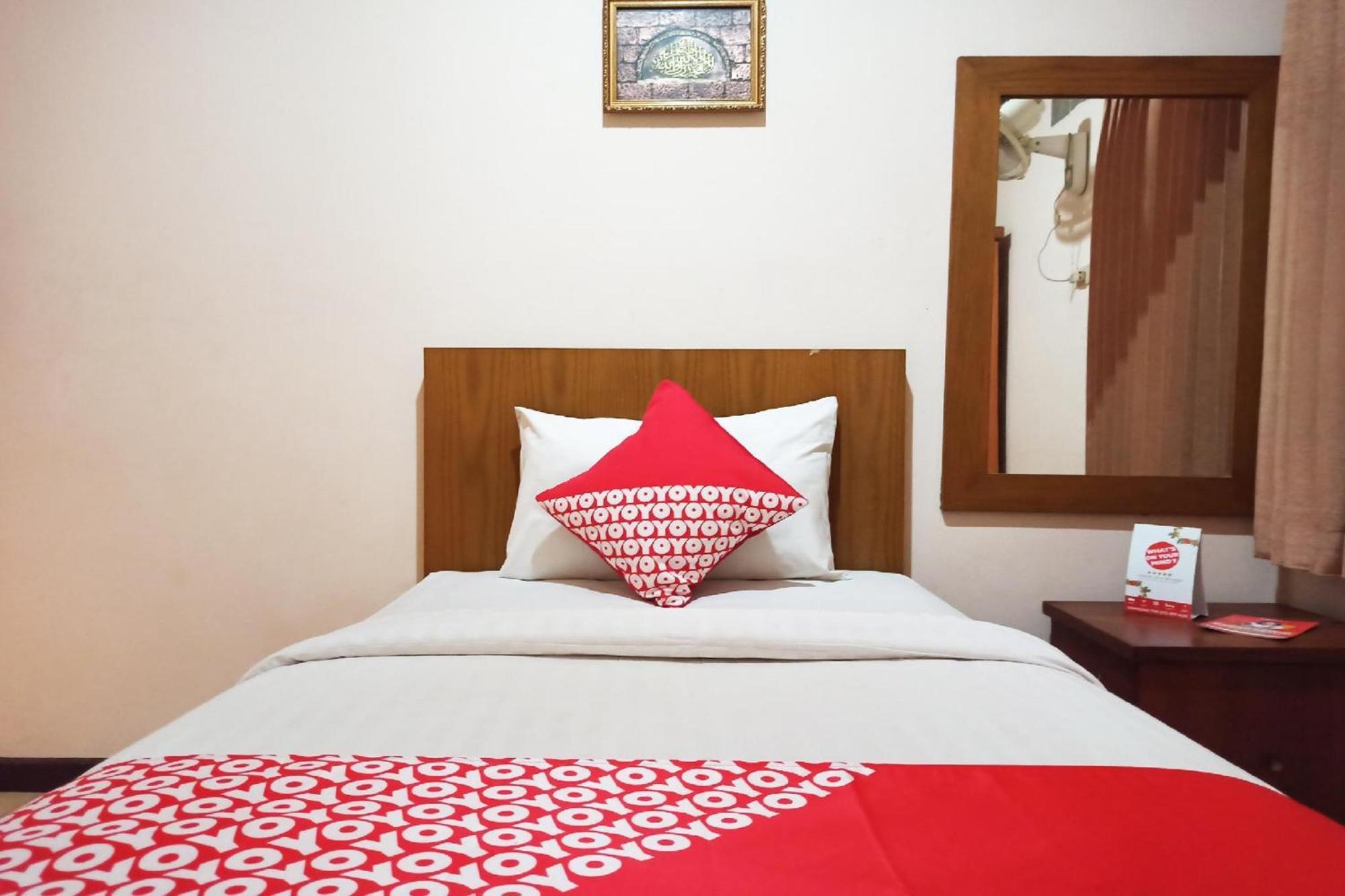 Capital O 142 Hotel Al Furqon Syariah Palembang Eksteriør billede