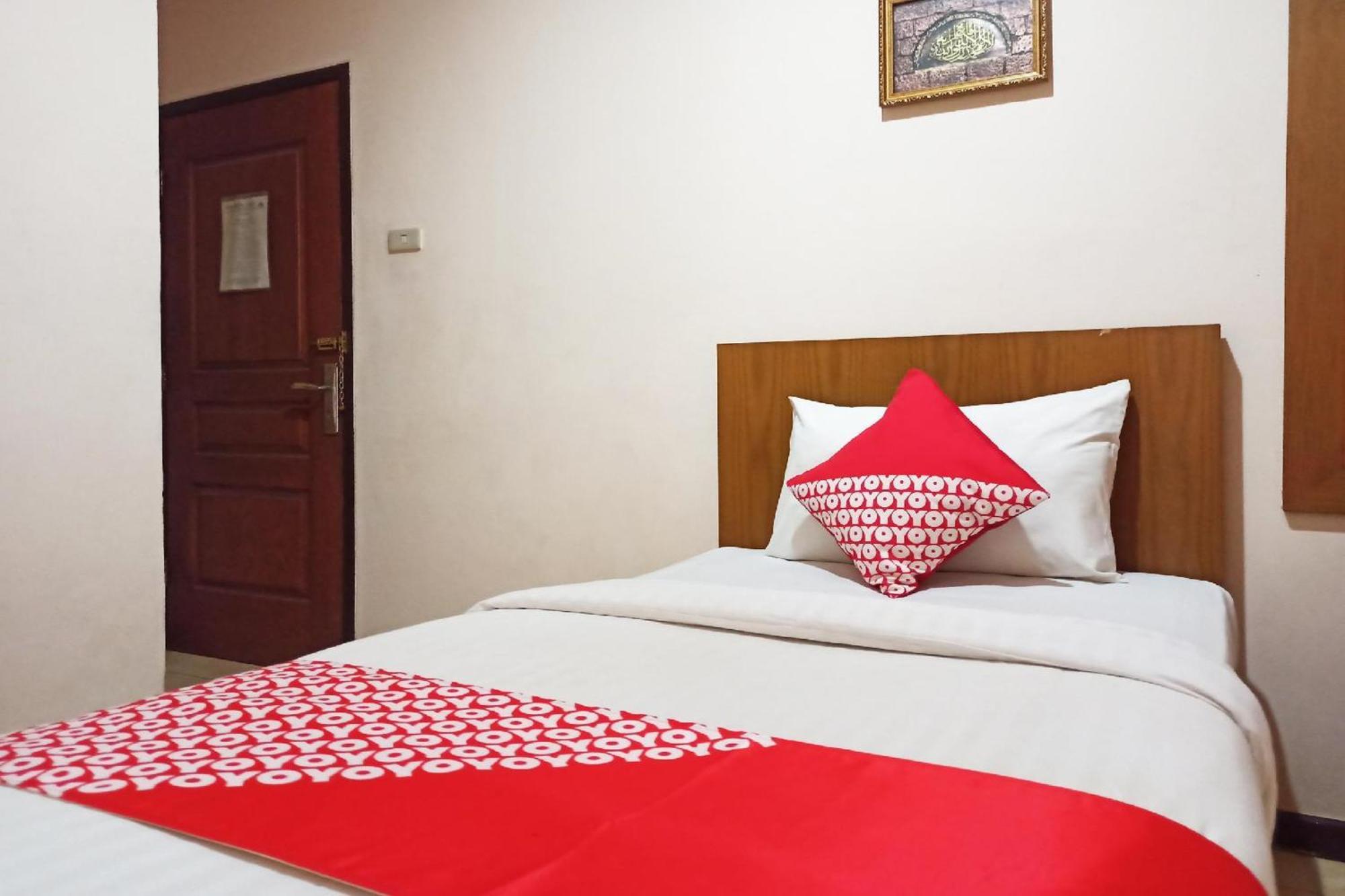 Capital O 142 Hotel Al Furqon Syariah Palembang Eksteriør billede