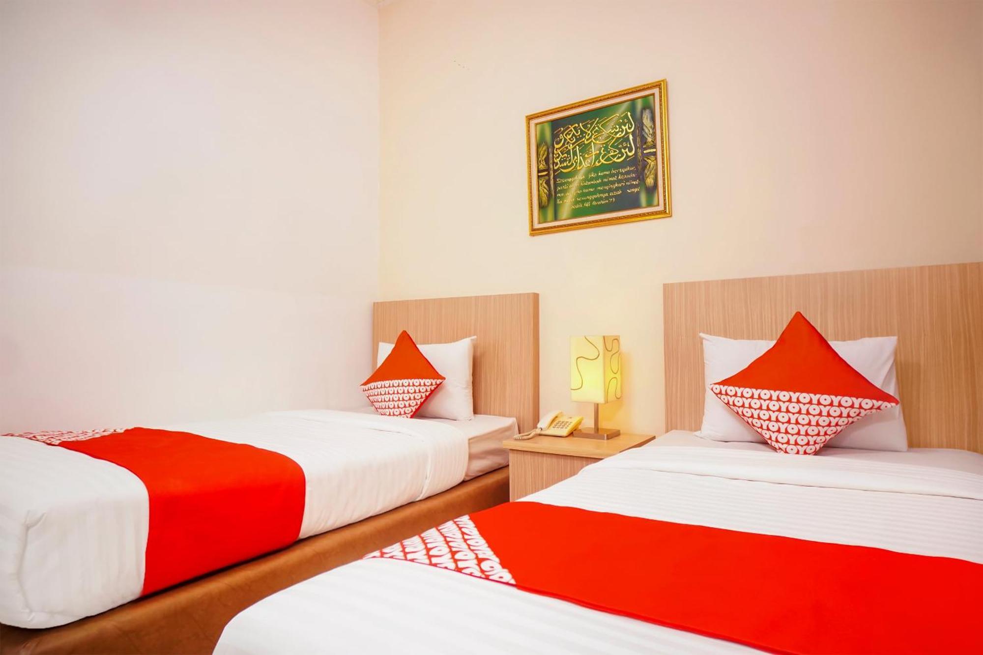 Capital O 142 Hotel Al Furqon Syariah Palembang Eksteriør billede