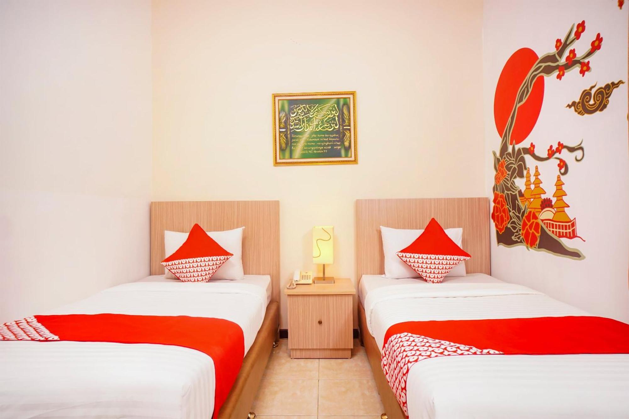 Capital O 142 Hotel Al Furqon Syariah Palembang Eksteriør billede