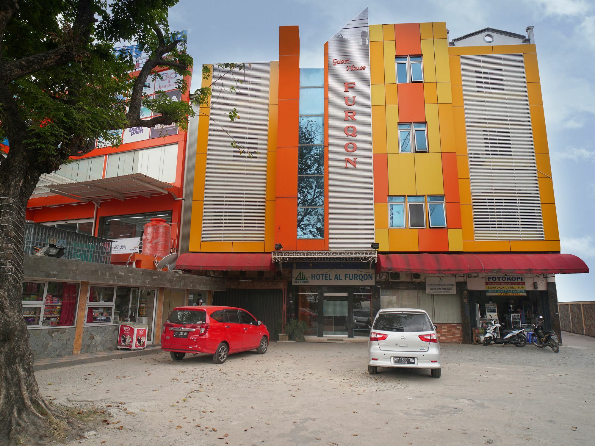 Capital O 142 Hotel Al Furqon Syariah Palembang Eksteriør billede